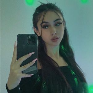 Meet your Posher, Sydni